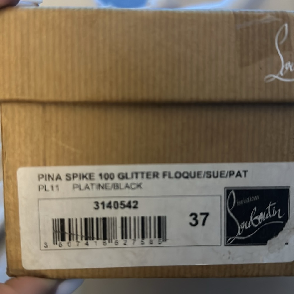 Christian Louboutin shoes - Picture 3 of 9
